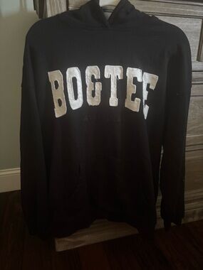 bo+tee black hoodie